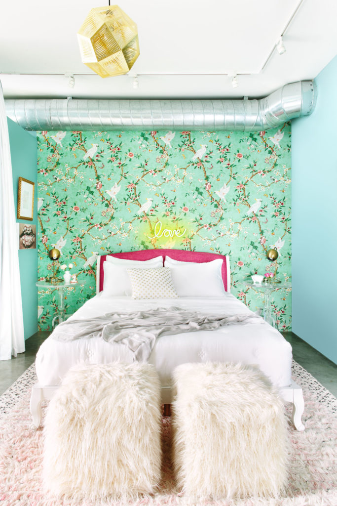 How to create a cohesive design floral wallpaper bedroom Tox Dixson pendant in a room